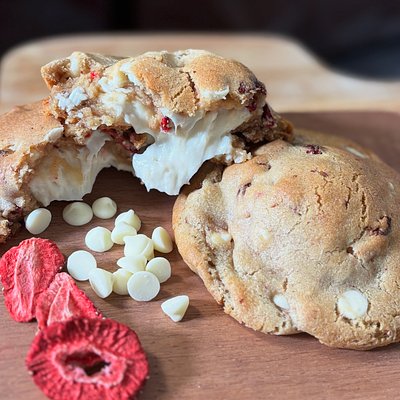 Strawberry Cheesecake Cookie