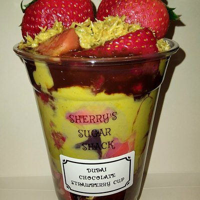 DUBAI CHOCOLATE STRAWBERRY CUP