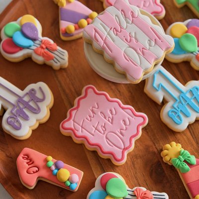 “Fun To Be One” Set