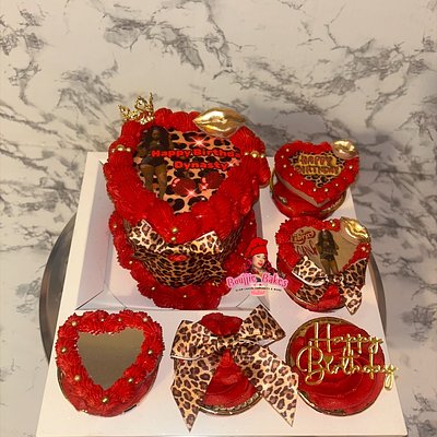 Boujjie Box W/ 5 Cupcakes