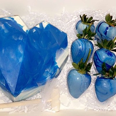 Breakable Hearts With Chocolate Covered Strawberries 