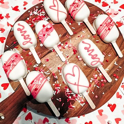 Valentine’s Day Cakesicles