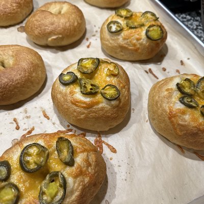 Jalapeño Cheddar Sourdough Bagel (Vegan Friendly)