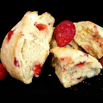 Sourdough Strawberry Scones W/ Lemon Glaze (4 Count)