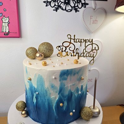 Custom Cake 12 Servings