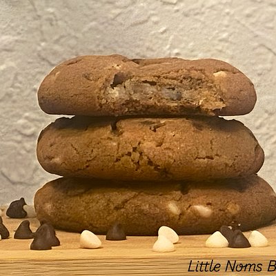 Salted Caramel Cheesecake Cookie