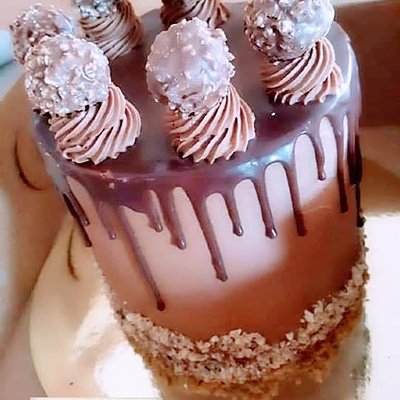 FERRERO ROCHER CAKE