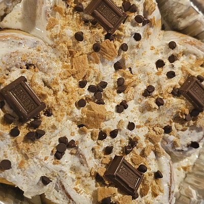 S'more Cinnamon Roll
