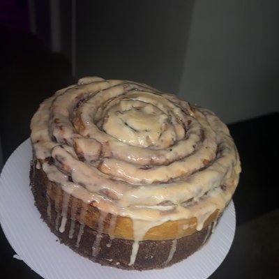 Cinnamon Butter Cake Cinnamon Roll ( ELEVATED ) 