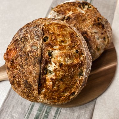 Jalapeño Cheddar Sourdough 