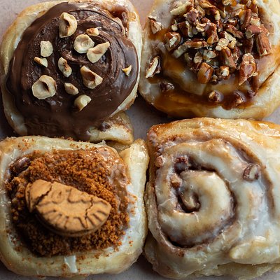 Cinnamon Rolls Baked freshly Variety Pack 