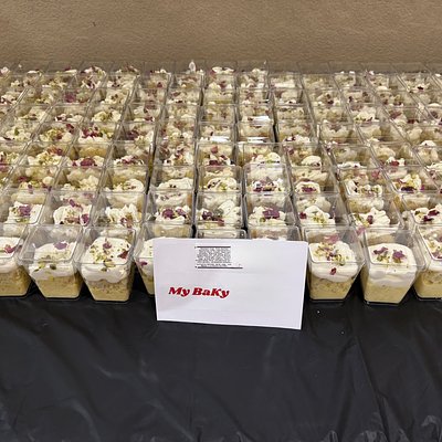 Cake Dessert cups/shooters per dozen