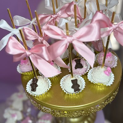 Cake Pops / Cake Popsicles