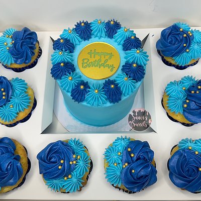 Small Cake With Cupcakes 