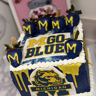 Cakes With Strawberries 