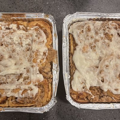 Peach Cobbler Cinnamon Rolls 