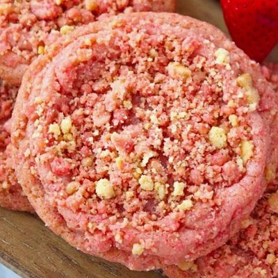 Strawberry Crunch Cookies 