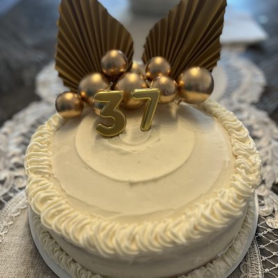 Buttercream Icing 2/ Layered Cake