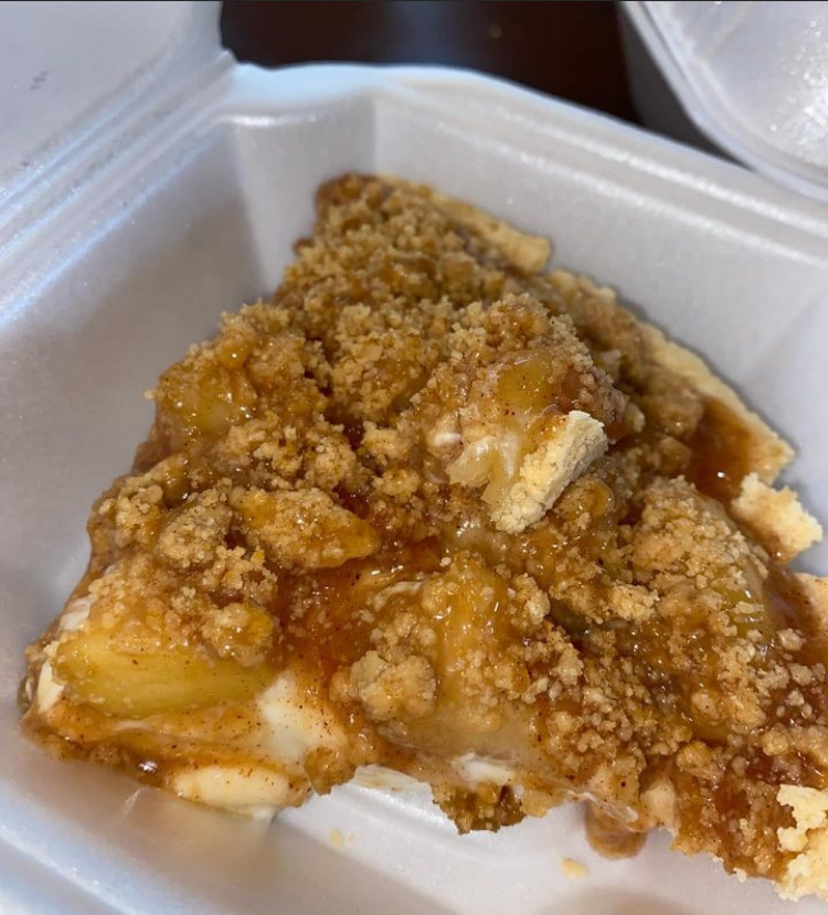 Apple Cobbler Cheesecake
