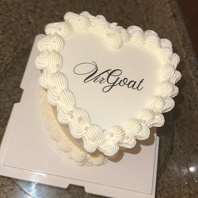 6' Heart Cake 