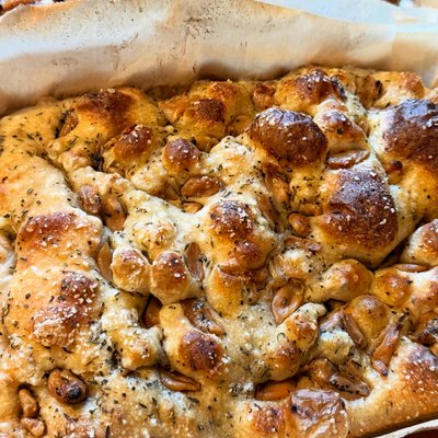 Garlic Confit And Rosemary Focaccia (13*9 Inch)