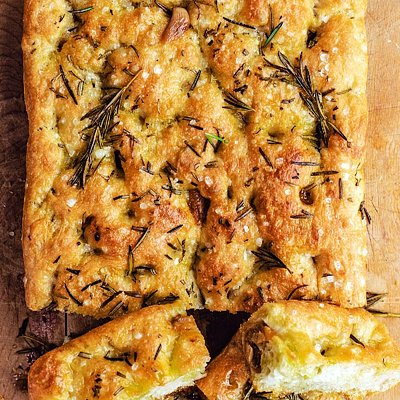 Roasted Garlic & Rosemary Focaccia