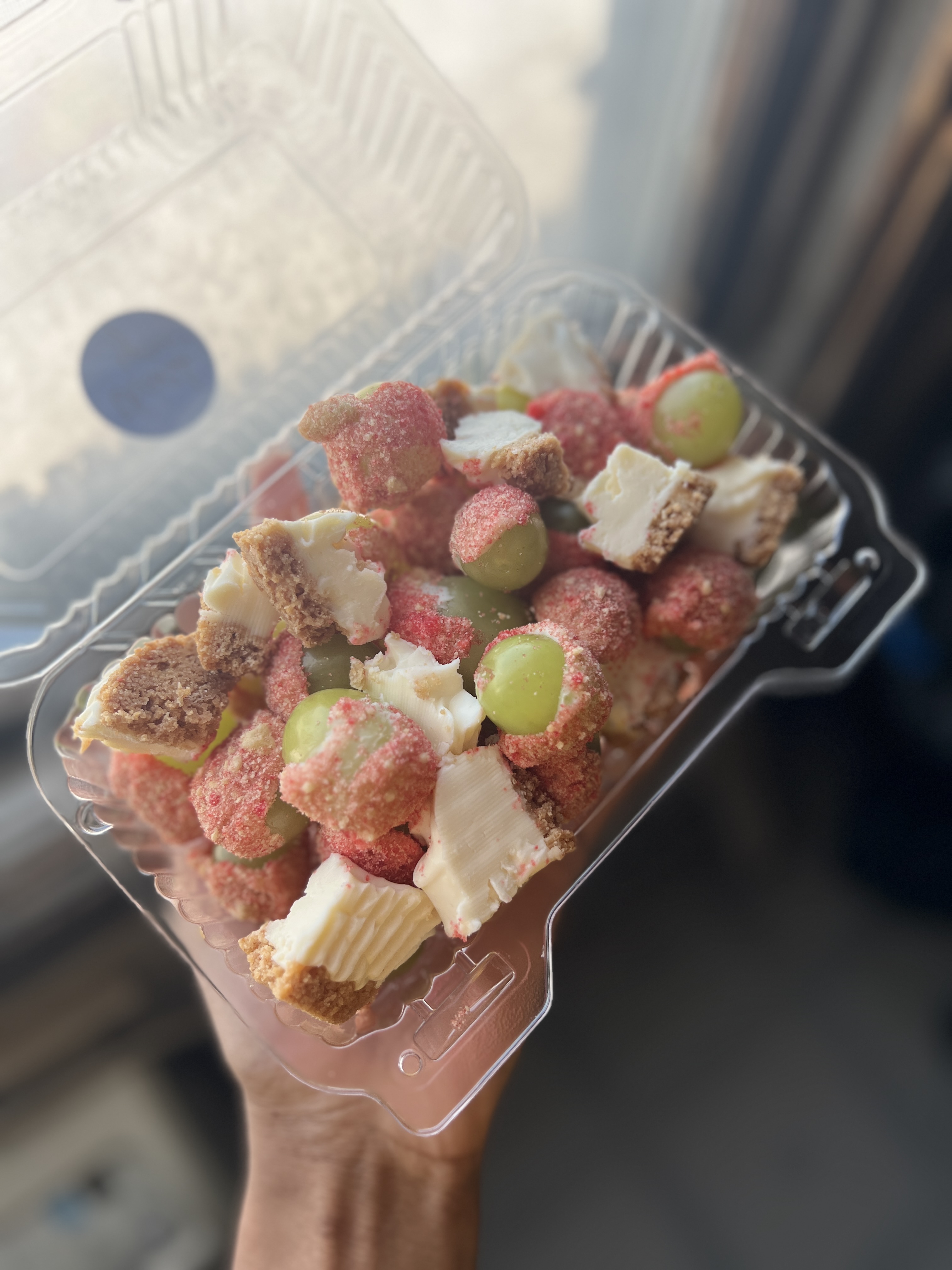 Strawberry Shortcake W/ Cheesecake Bites(Large)