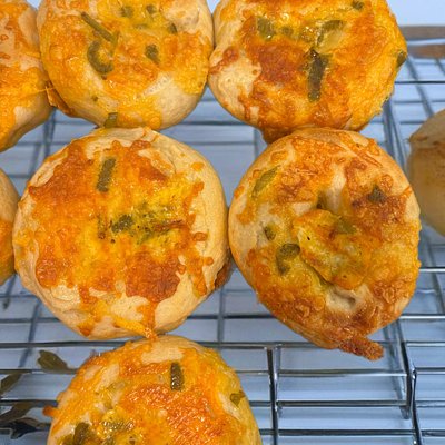 Sourdough Jalapeño Cheese Bagels