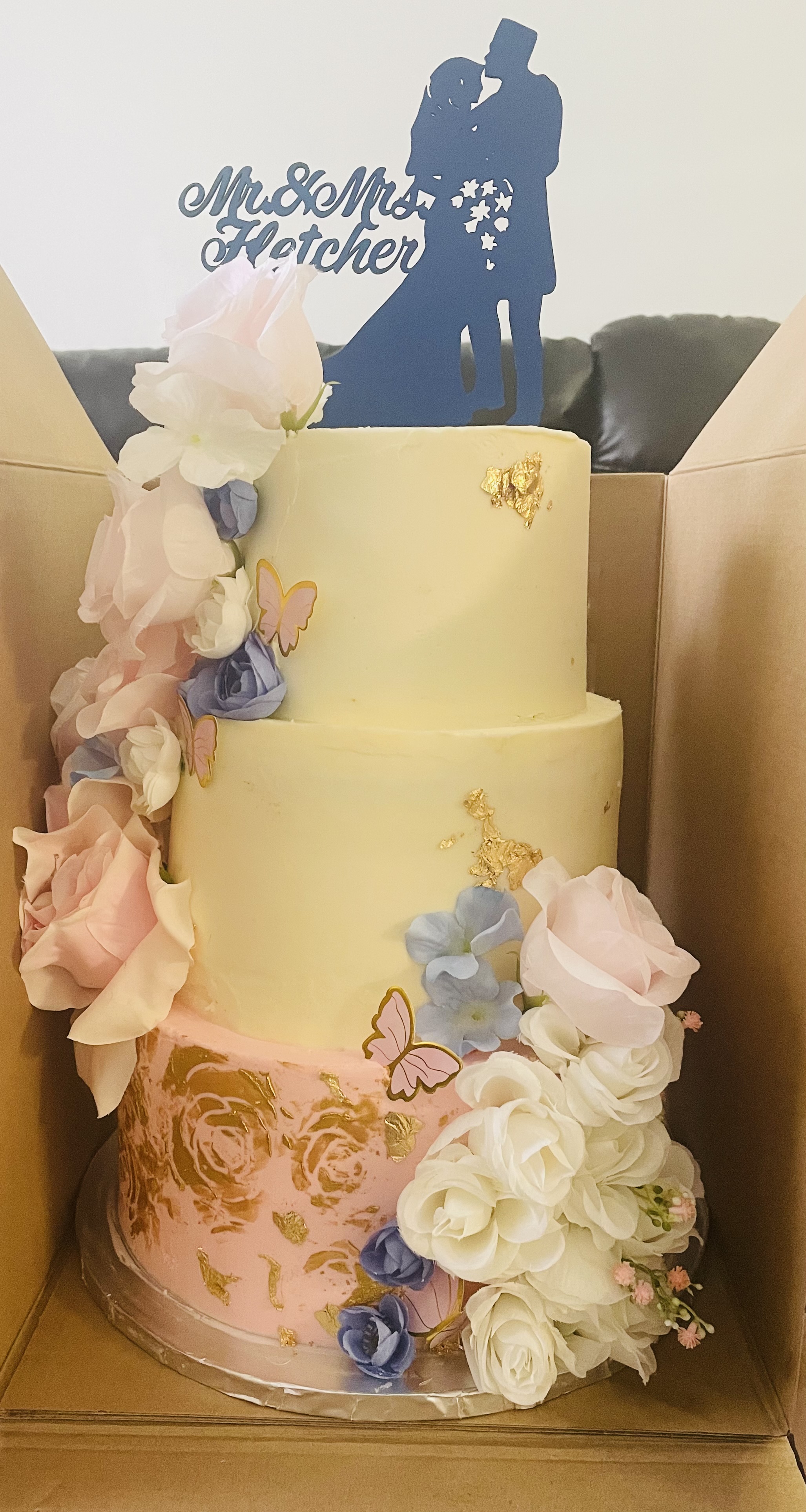 Customized Cake 3 Tier (10in,8,in & 6in)