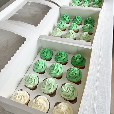 Cream Chantilly Cupcake Box (12pcs)