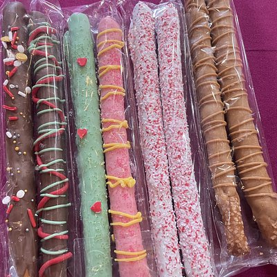 Chocolate Dipped Pretzels 