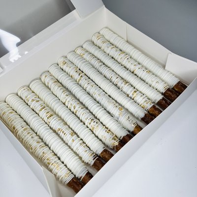 1/2 Dozen Themed Pretzel Rods