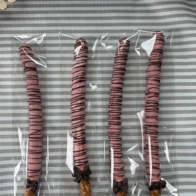 Chocolate Covered Pretzel Rods