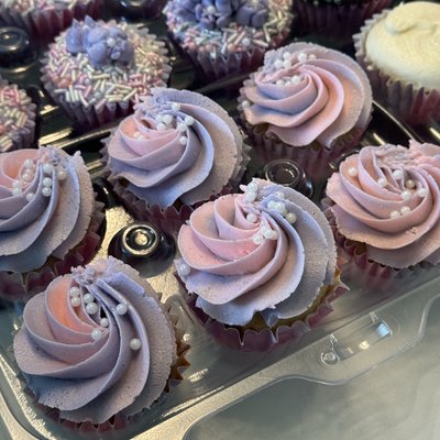 1 Dozen Regular Sized Cupcakes Custom Assorted
