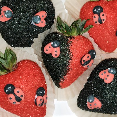 Chocolate Covered Strawberries-small