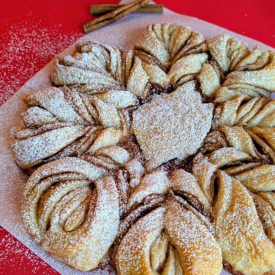 Cinnamon 10 Inch Star Bread - Regular Or Vegan