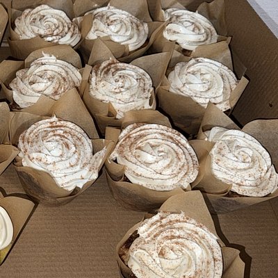 Cinnamon Roll Muffin With Cream Cheese Frosting 