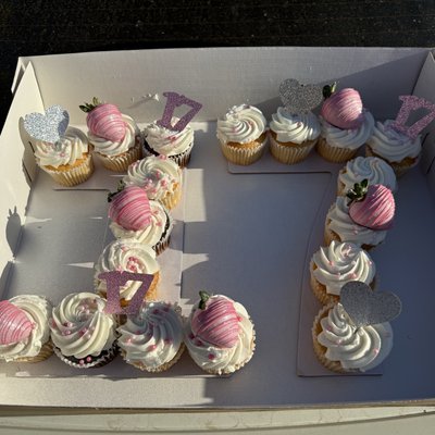 Custom Number Cupcakes 
