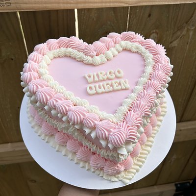 8” Vintage Heart Cake 