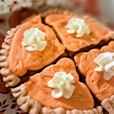 "Oh My Pies" Pumpkin Chocolate Chip Cookie Cake 