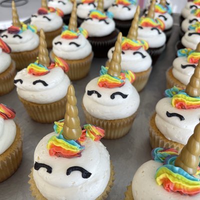 Custom Cupcakes 