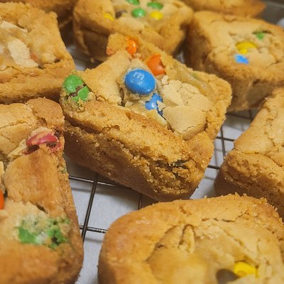 M&M Blondies