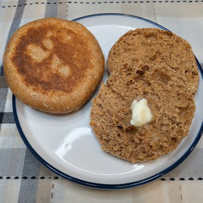 Whole Wheat English Muffins (5) 🌿