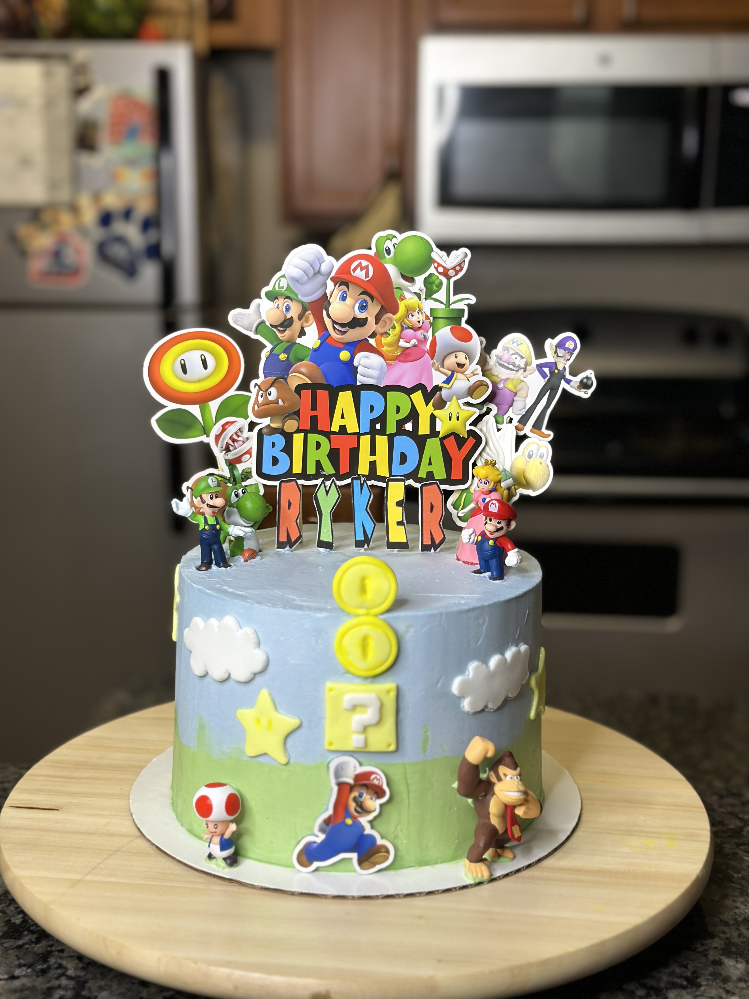 8” Circle Cake