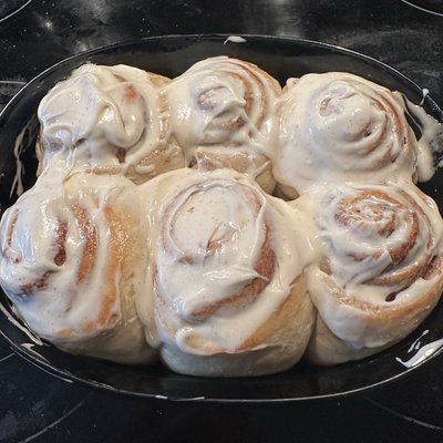 Cinnamon Rolls-6 Rolls