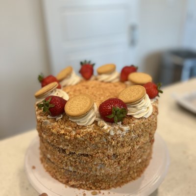 8” Cake (serves 18-22)