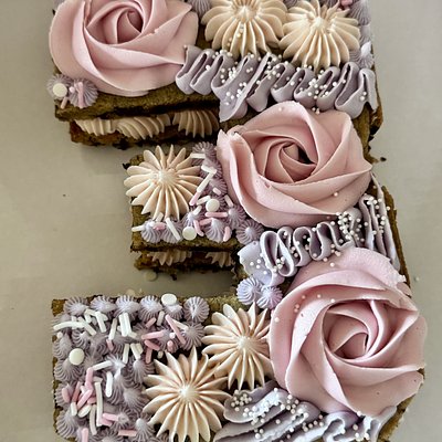 SMALL SINGLE Number/Letter Double Layer Cookie Cake