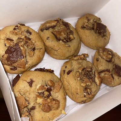 Crack Cookies (12 Pack)