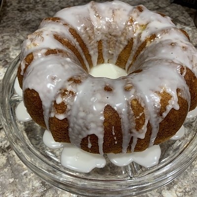 Lemon Bundt Cake With Lemon Glaze