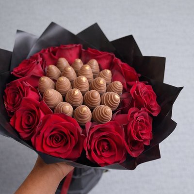 Strawberry Bouquet (With Flowers)